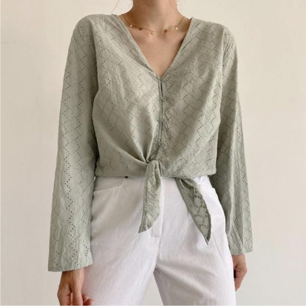 H&M Floral Eyelet Green Front Tie Long Sleeve Top Size 0